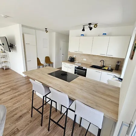 Apartment Exklusive Cozy 3-zi-penthouse Mit Grosser Dachterrasse Naehe Europa Park Und Rulantica *